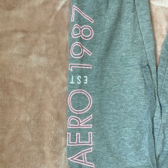 Nice Aeropostale joggers - Picture 2 of 3